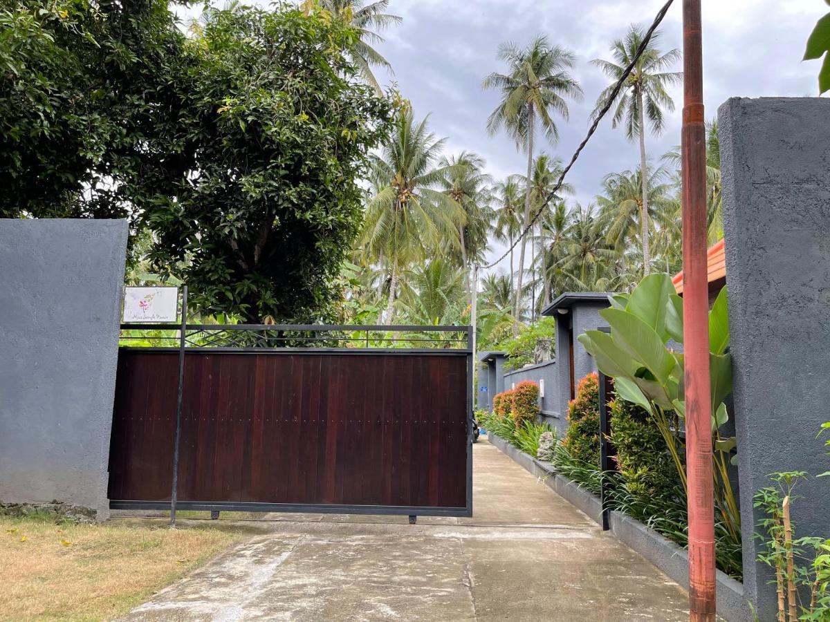 Hotel Mias Jungle House Lovina Exterior foto